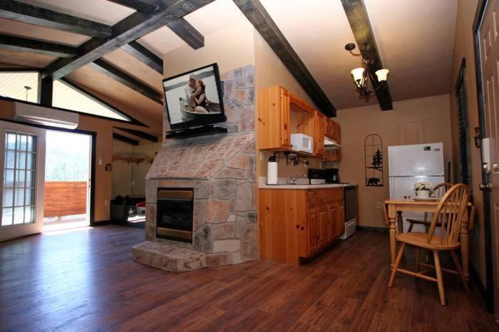 Precious Moments Villa Gatlinburg Room photo
